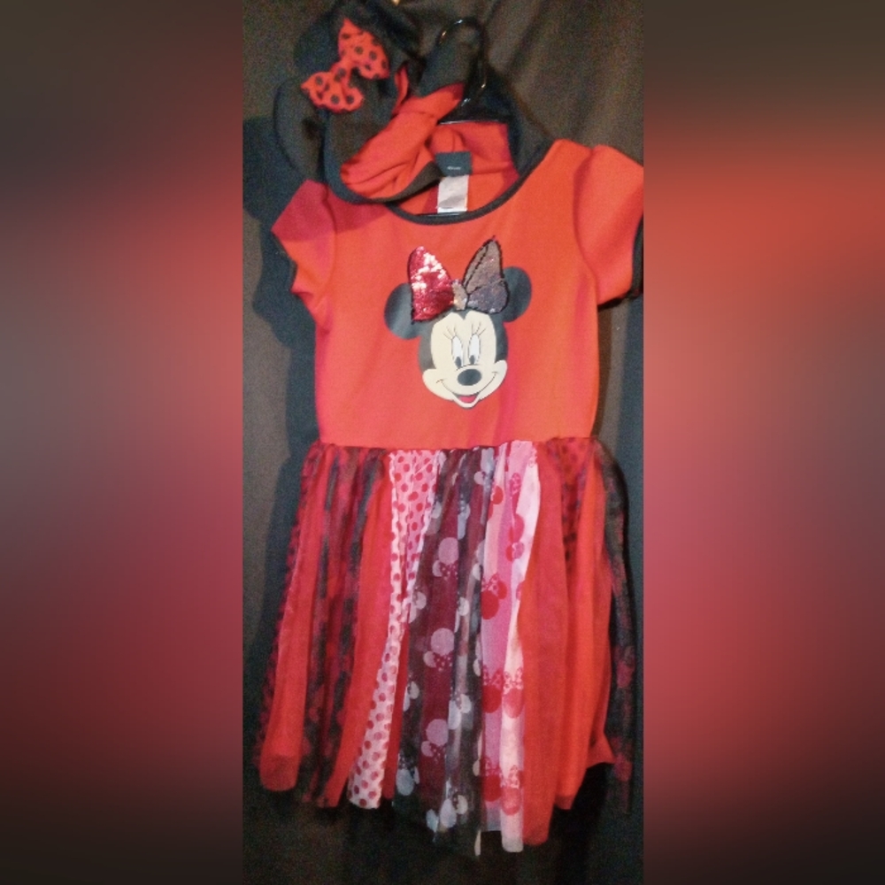 Minnie mouse dress size 10-12 red and black